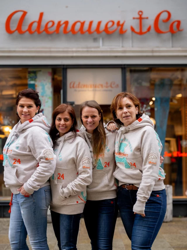 Vier Frauen, ein Team, ganz viel gute Laune 😄

Inesa, Cordula, Lilli und Kathi das ist unsere BK Family in Hamburg!

‌#bkfamily #bkretail #hamburg #strandhaus